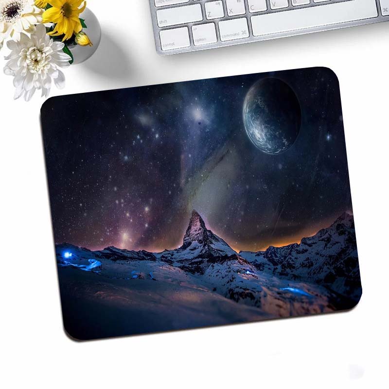 Galaxy Small Gaming Mouse Pad  - Desk Setup Anime recension och pris