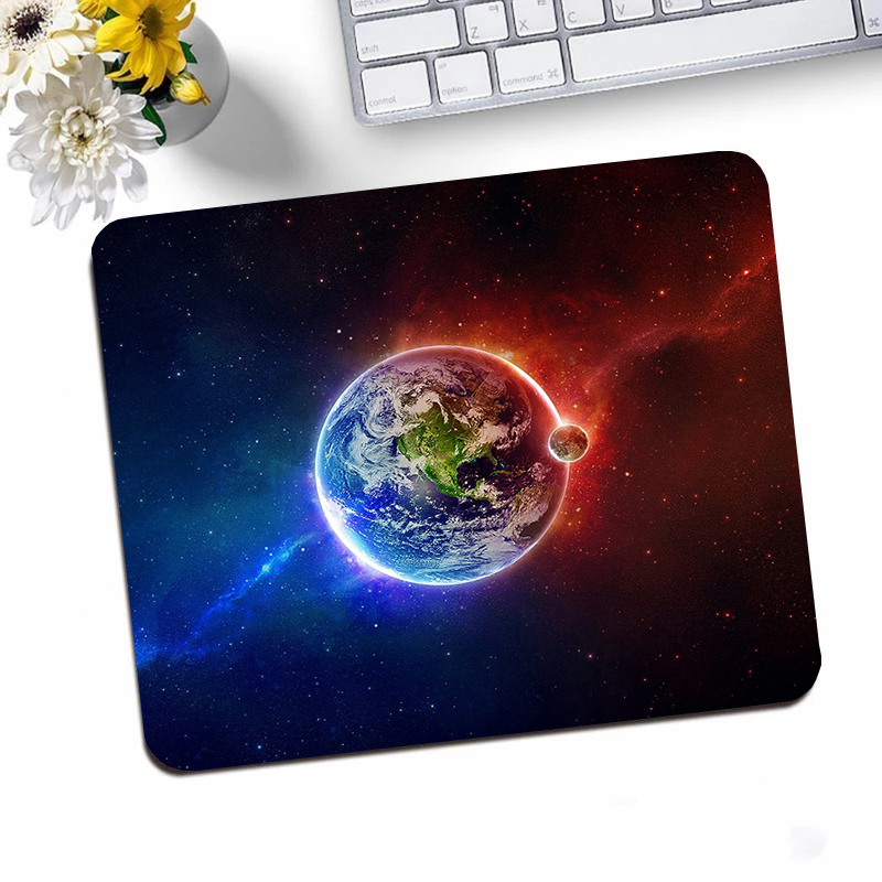 Galaxy Small Gaming Mouse Pad  - Desk Setup Anime recension och pris